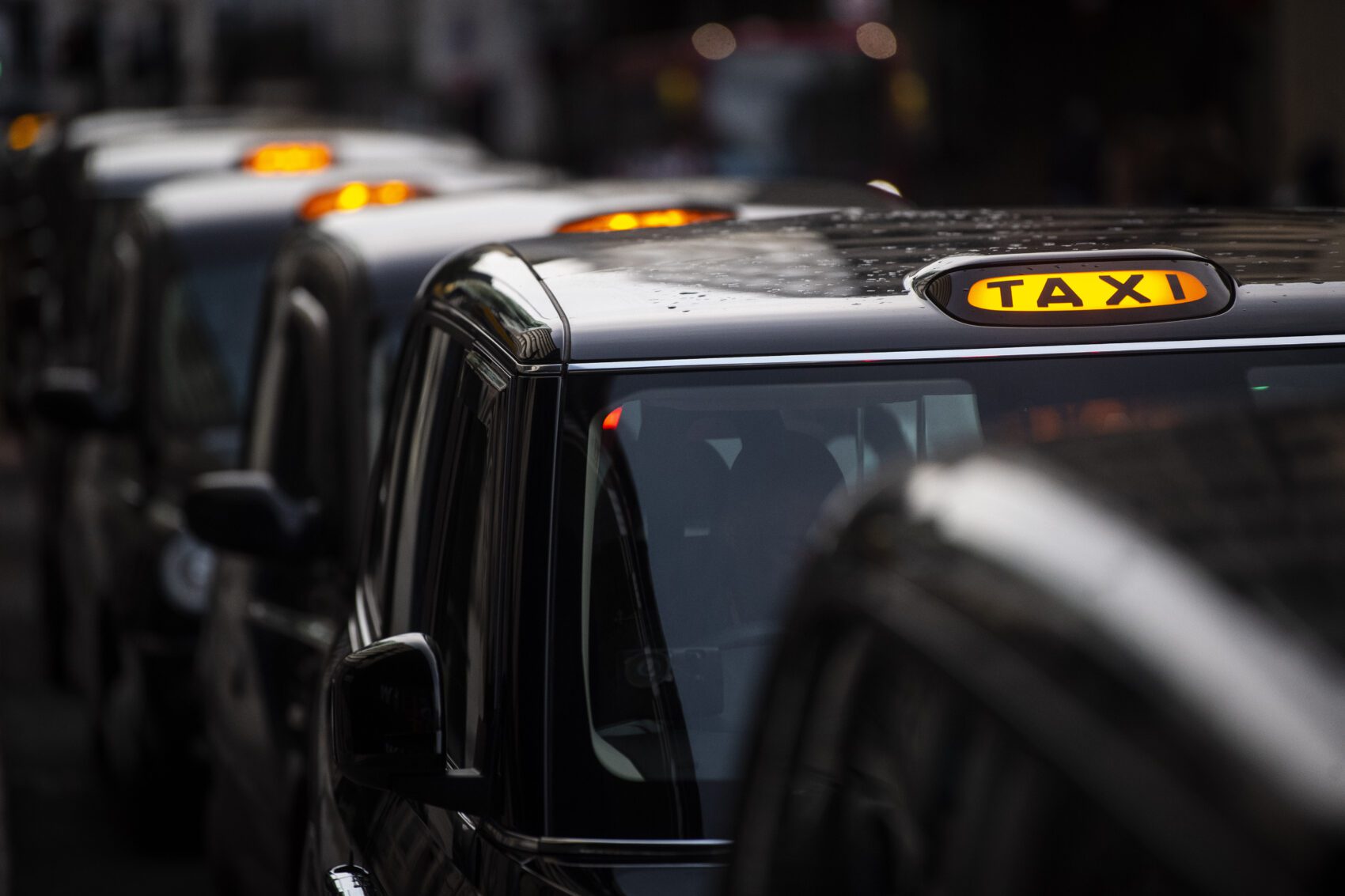 A perfect guide to using a taxi in London