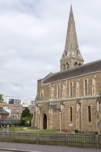Visit St Andrew and St Mark church using Minicab in Surbiton